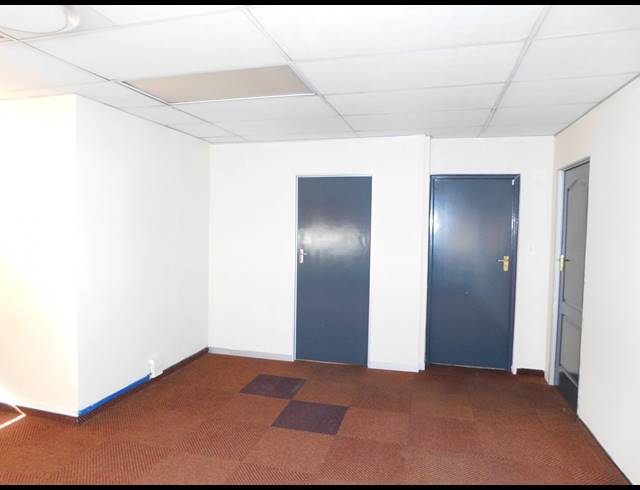 90M² OFFICE TO LET IN ALLEN'S NEK